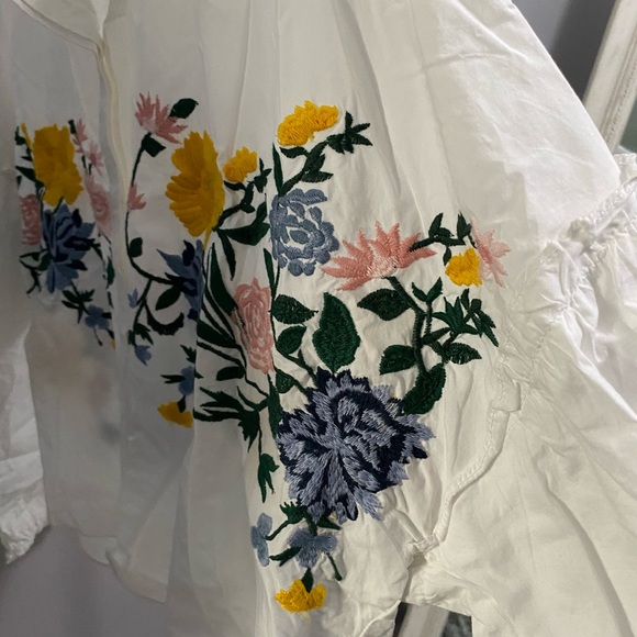 Embroidery top - Picture 3 of 3